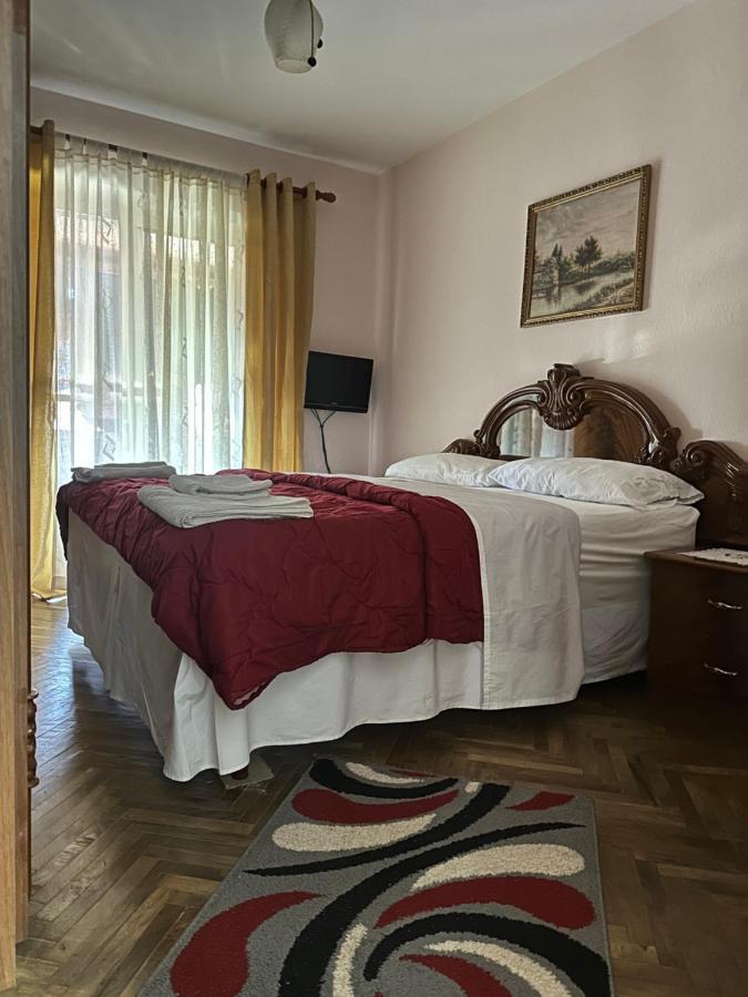 Hoxha House Hotel Krujë Buitenkant foto